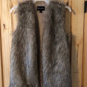 FUR VEST